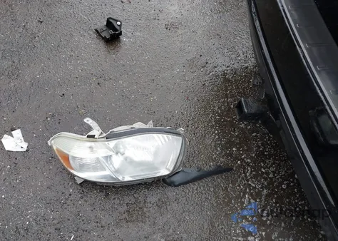 2010 Toyota Highlander Base V6 из США, поврежденный, VIN 5TDBK3EH5AS010864